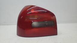 LANTERNA TRASEIRA ESQUERDA AUDI A3 1997 A 2000