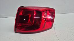 LANTERNA TRASEIRA DIREITA JETTA 2011 A 2014 CANTO 100% VERME