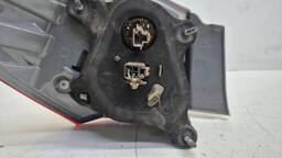 LANTERNA TRASEIRA DIREITA COROLLA 2015 A 2017 (CANTO) S/ LED