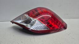 LANTERNA TRASEIRA DIREITA CAPTIVA 2008 2009 A 2012