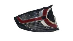 Lanterna Traseira Esquerda Discovery Sport 15 a 2019 S/lente