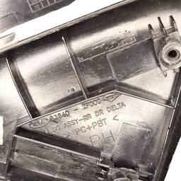 MOLDURA PORTA TRASEIRA DIREITA KIA CERATO 1.6 2009