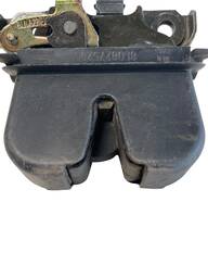 FECHADURA TAMPA TRASEIRA AUDI A3 S3 1997 1998 A 2006