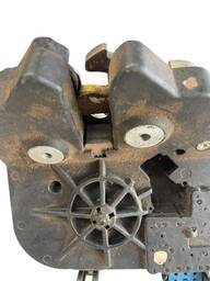 FECHADURA INF TAMPA TRAS LE/LD KANGOO 2009/2018 MASTER 03/13