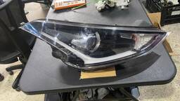 Farol Direito HB20 2020 a 2022 C/ Led detalhe na lente 