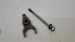 TRAVA BICO INJETOR TOYOTA HILUX 3.0 2006 07 08 09 10 A 2015