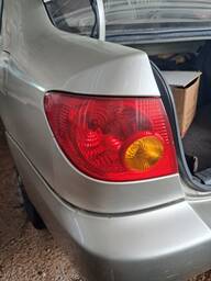 Lanterna Tras Esq Corolla 2003 a 2008 (canto) Pisca Ambar