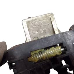 MAÇANETA BASE EXT. TRAS ESQ AGILE MONTANA 10/21 VECTRA 06/11