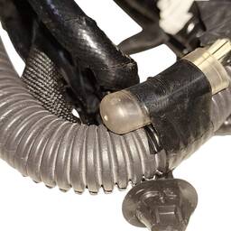 CHICOTE TAMPA TRASEIRA TOYOTA YARIS SEDAN 1.5 2019