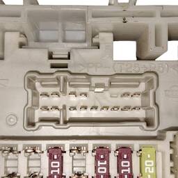 CAIXA FUSÍVEL NISSAN SENTRA 2.0 AUT FLEX   2009/2012