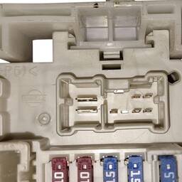 CAIXA FUSÍVEL NISSAN SENTRA 2.0 AUT FLEX   2009/2012