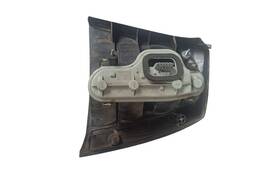 LANTERNA TRASEIRA ESQUERDA ASTRA HATCH 1999 A 2002 BICOLOR