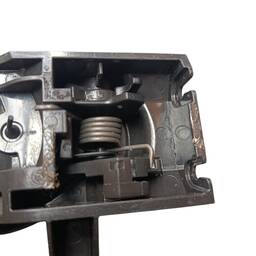 MAÇANETA EXT. PORTA TRASEIRA ESQUERDA VERSA 2021 2022 2023/