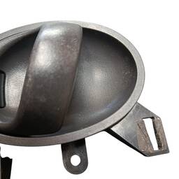 MAÇANETA EXT. PORTA TRASEIRA ESQUERDA VERSA 2021 2022 2023/