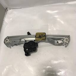 Máquina de Vidro Porta Dianteira Dir Strada 21/Mobi 17/ 