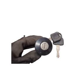 CILINDRO PORTA MALAS CORSA CLASSIC 04/10 COM CHAVE 