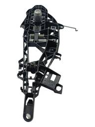 SUPORTE MAÇANETA EXTERNA PORTA DIREITA CRUZE 2017 A 2023