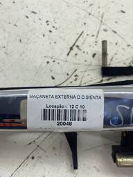 MAÇANETA EXTERNA DIANTEIRA DIREITA SIENTA 2003/2015