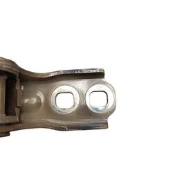 DOBRADIÇA SUPERIOR DIANTEIRA DIREITA PRISMA