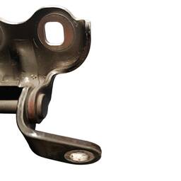 DOBRADIÇA INFERIOR PORTA TRASEIRA ESQUERDA