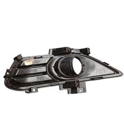 MOLDURA FAROL MILHA DIREITO FORD FUSION