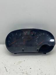 painel instrumentos AUDI A3 1.8 1998 A 2006 detalhe 