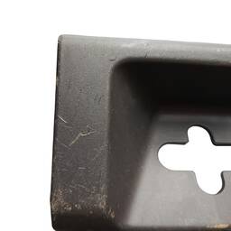 MOLDURA ACABAMENTO TRAVA PORTA MALAS NISSAN MARCH