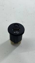 ENTRADA USB NISSAN FRONTIER 2008 A 2016