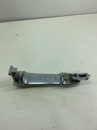 MAÇANETA DIREITA EXTERNA VERSA 1.6 16V CVT 2013/2019