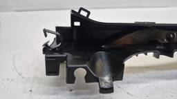 SUPORTE FAROL ESQUERDO RENAULT MASTER 2015