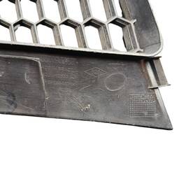 GRADE INTERNA PARACHOQUE PEUGEOT 208 2017 A 2020