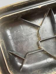 TAMPA VEDAÇÃO FAROL DIREITO PALIO STRADA SIENA 2004 A 2012