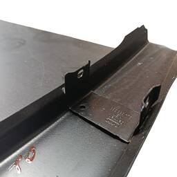 ACABAMENTO MOLDURA EXTERNA COLUNA ESQUERDA AUDI A3