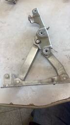 Dobradiça Esquerd Capo Diant Mercedes E320 03