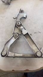 DOBRADIÇA ESQUERD CAPO DIANT MERCEDES E320 03