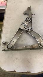 Dobradiça Direit Capo Diant Mercedes E320 03