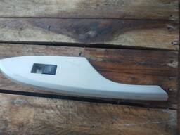 BOTAO VIDRO TRASEIRO DIR COROLLA 2009 2010 2011 2012 2013