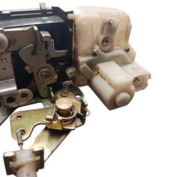 FECHADURA PORTA DIANTEIRA ESQUERDA FOX SPACEFOX 10/21 5PINOS