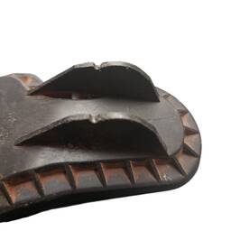 TAMPA VEDAÇÃO DIREITO FAROL VOLKSWAGEN AMAROK