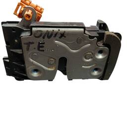 FECHADURA PORTA TRAS ESQ ONIX PRISMA COBALT ATÉ 19 SPIN 13/