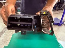 DIFUSOR AR PAINEL LADO ESQ. FIAT STILO 1.8 2009