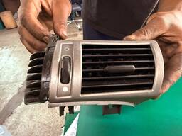 DIFUSOR AR PAINEL LADO ESQ. FIAT STILO 1.8 2009