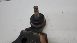 BANDEJA DIANTEIRA DIREITA INFERIOR HILUX SW4 2006 A 2015