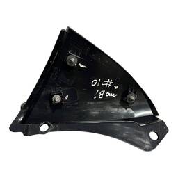 moldura lanteterna traseira direita fiat mobi 2019