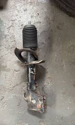 Torre Amortecedor Dianteiro Esquerdo Idea 2006 a 2016