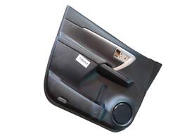 FORRO PORTA DIANTEIRA ESQUERDA HILUX SW4 2016/