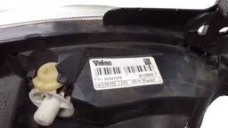 FAROL ESQUERDO CORSA MONTANA 2003 2004 A 2007 PISCA RAIADO