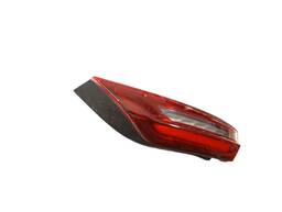 LANTERNA TRASEIRA DIREITA FASTBACK 2022/ (MALA)