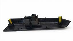 BOTAO VIDRO TRASEIRO ESQUERDO TOYOTA HILUX 2005 A 2015