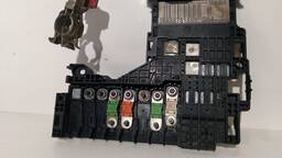 PLACA DE FUSÍVEIS DA BATERIA C4 LOUNGE 1.6 THP 2014 A 2017